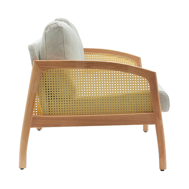 Sofa vải lanh có tay vịn bằng mây